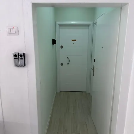 Travelexpress Pyramid Apartman Tirana